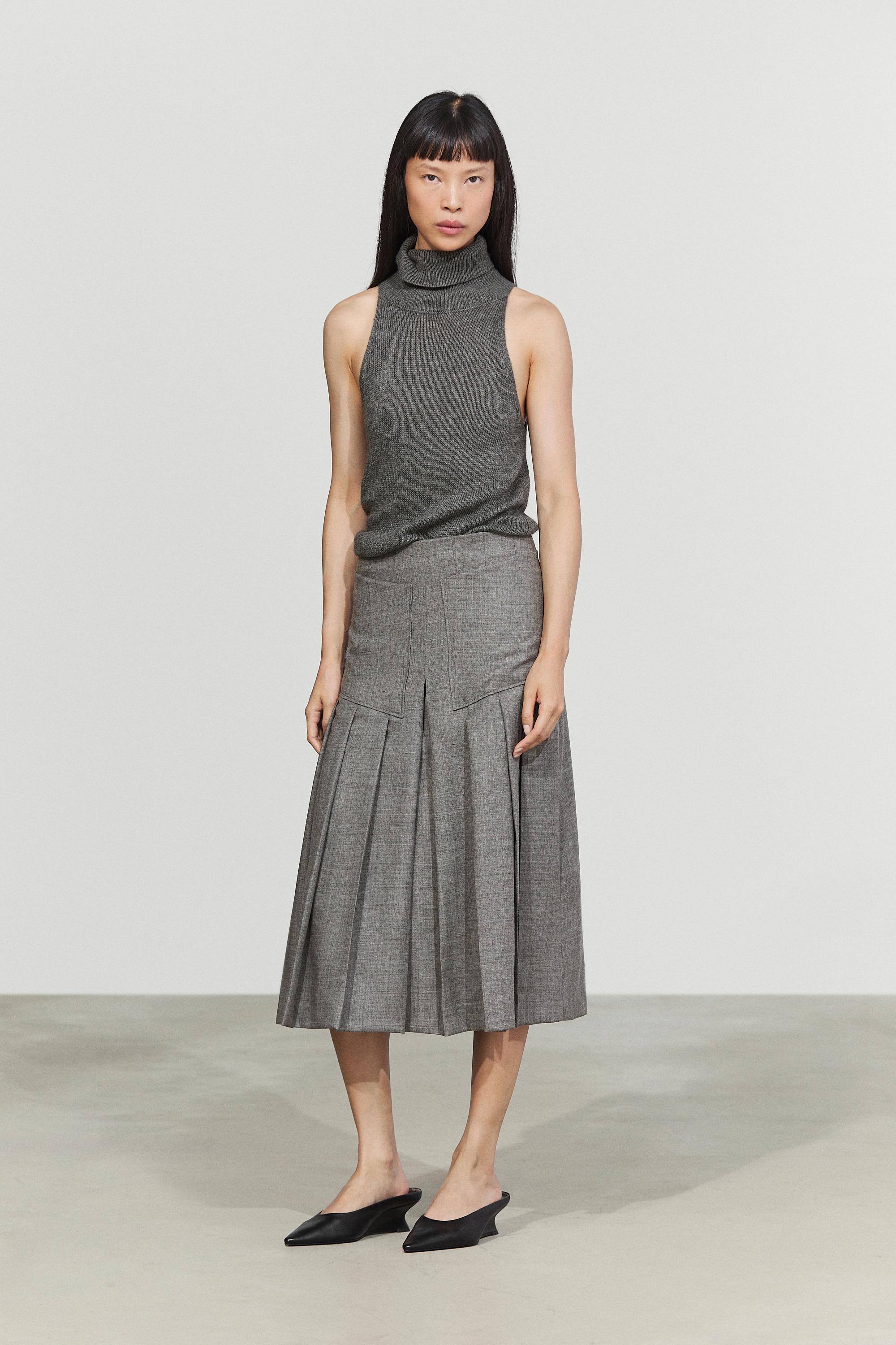 100% Wool Pleated Midi Skirt with Pocket Detail