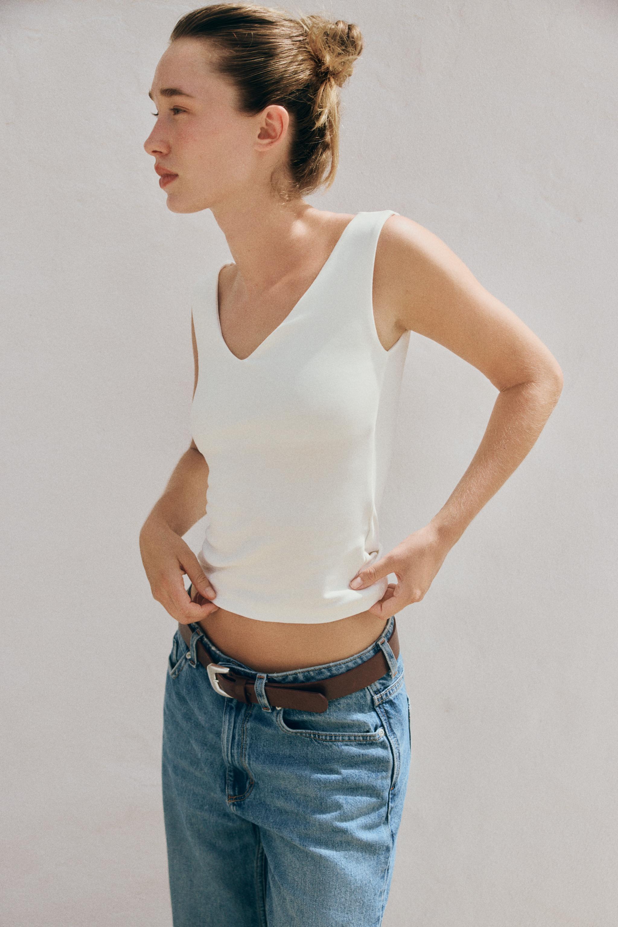 V-NECK TANK TOP — Oyster-white