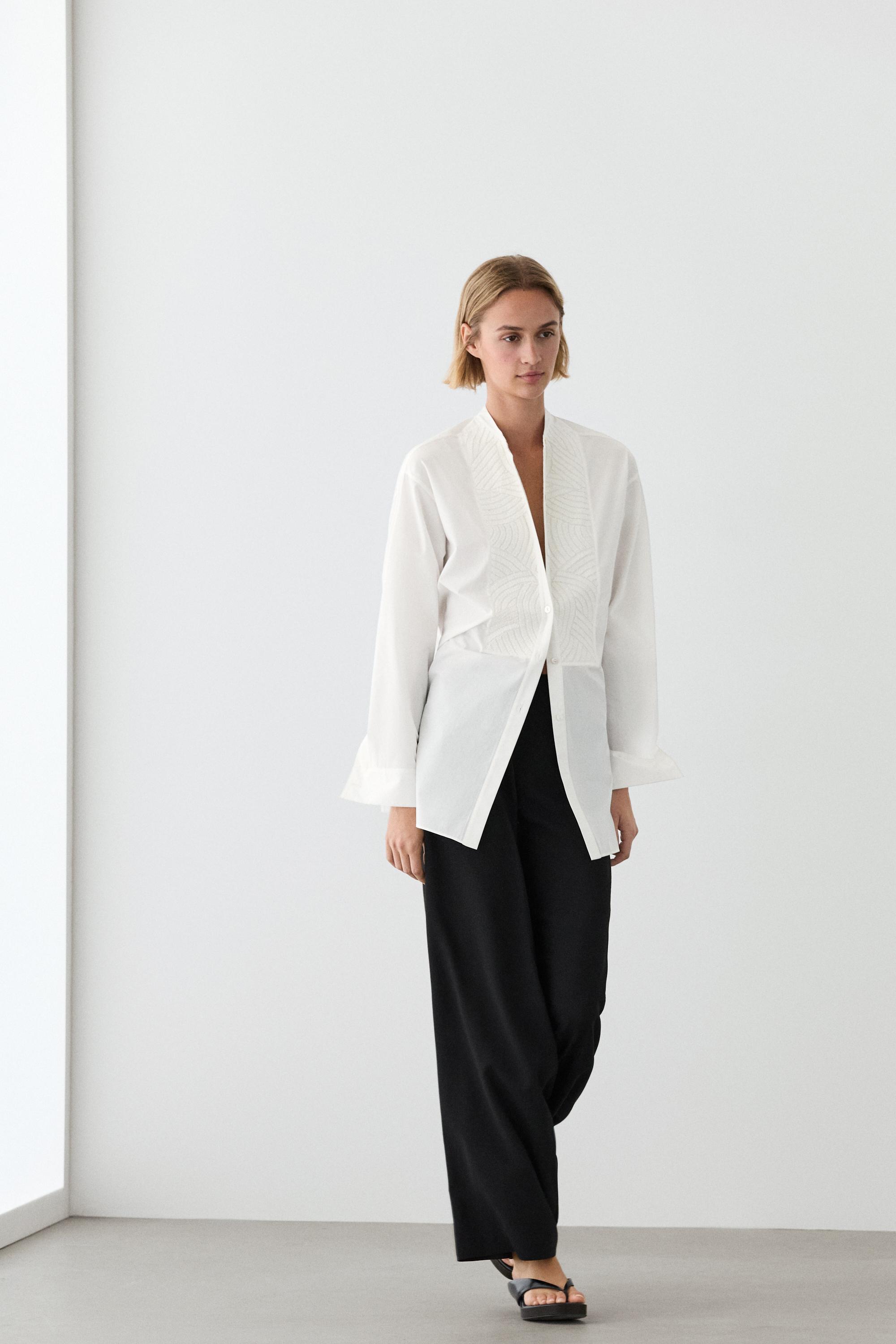 100% cotton poplin shirt with embroidered bib