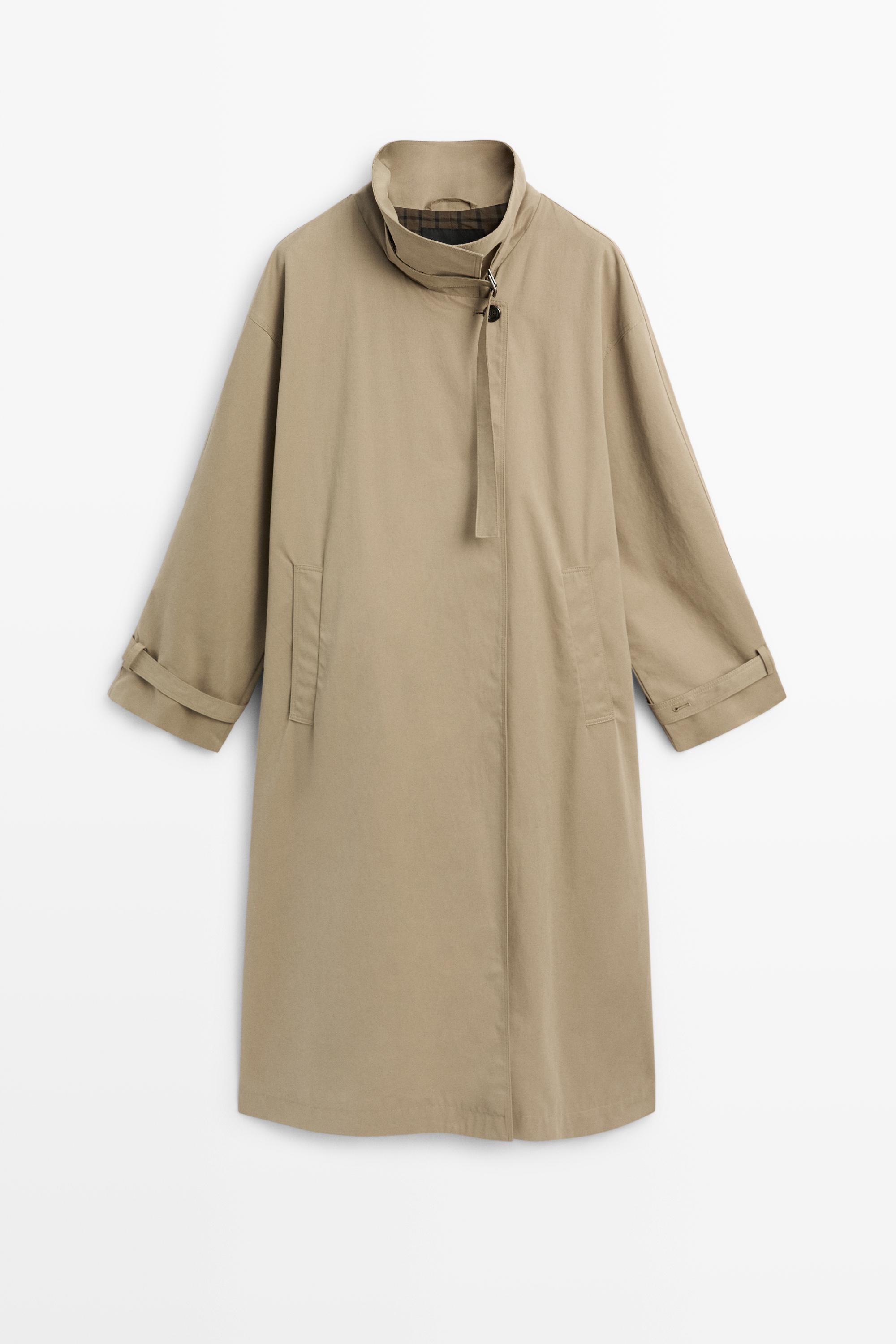 Long buckle-detail trench coat
