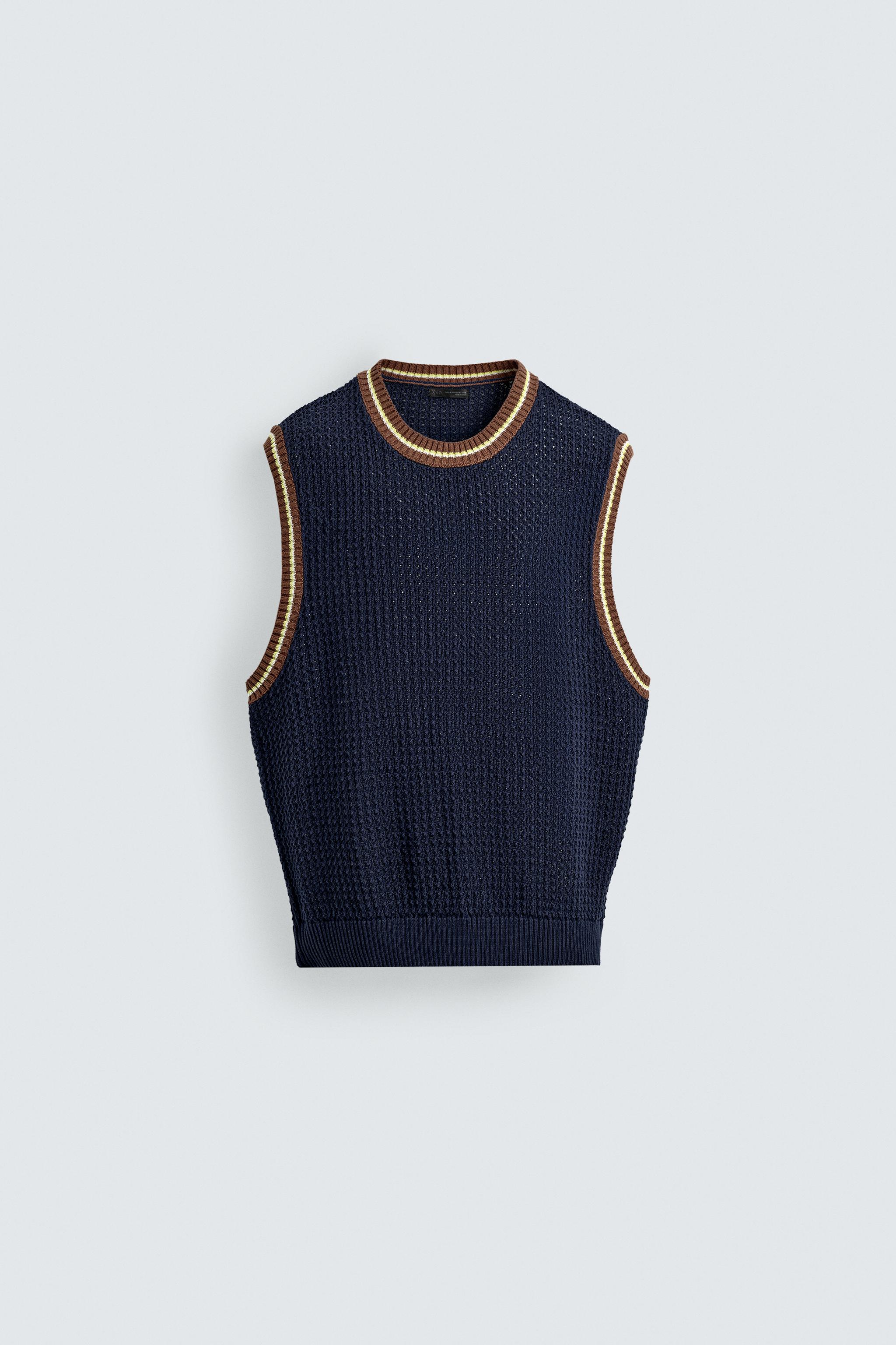 GILET EN MAILLE CÔTELÉE CONTRASTANTE