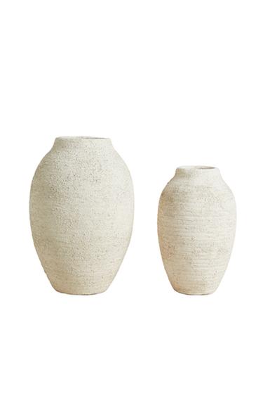 ΚΕΡΑΜΙΚΟ ΒΑΖΟ ΜΕ ΤΡΑΧΙΑ ΕΠΙΦΑΝΕΙΑ - Γκρι του Zara