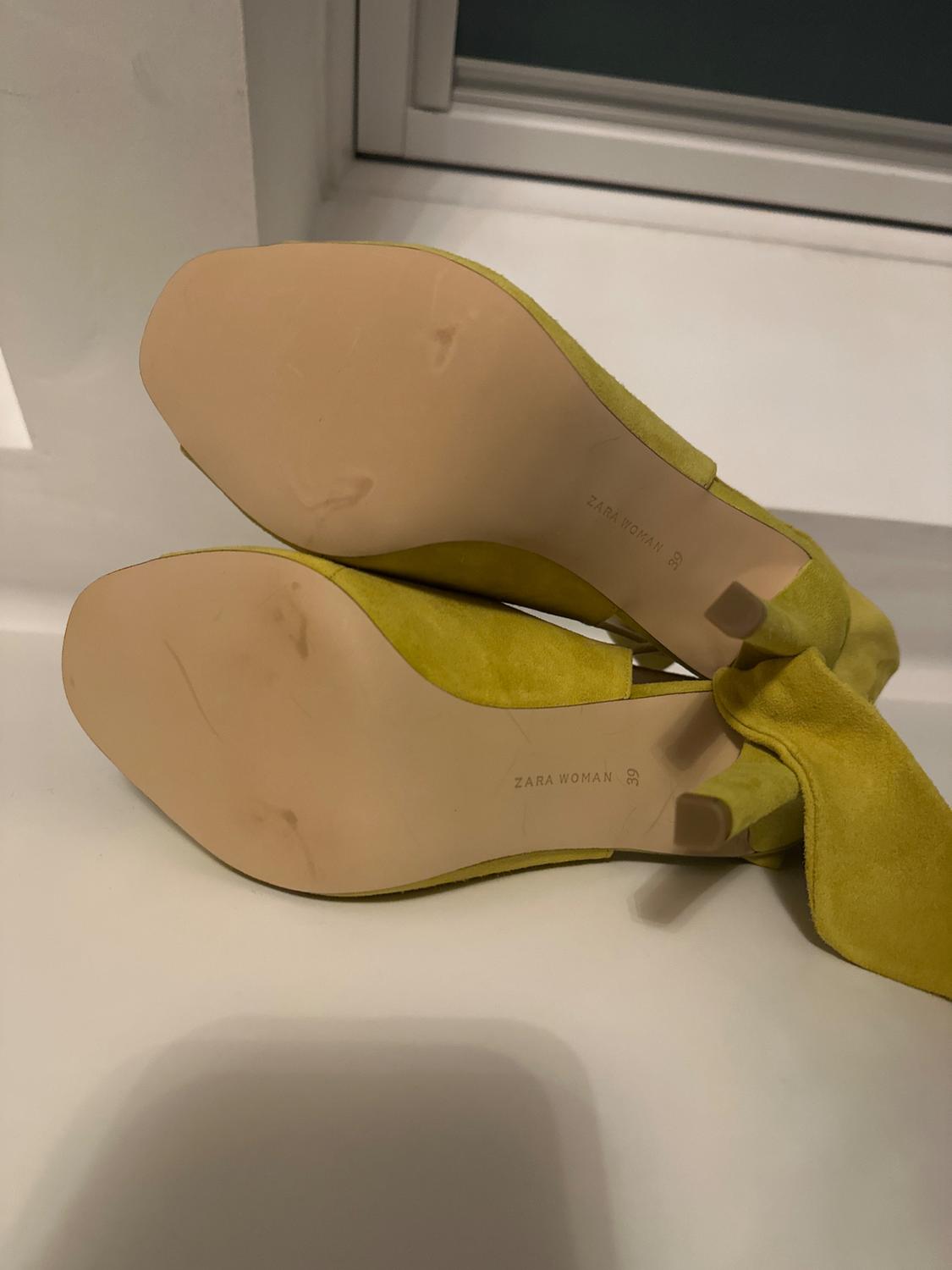 HEELS - Image 4