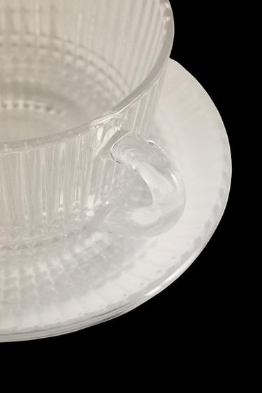 GLASS TEACUP WITH RAISED DESIGN - 990 by Zara
