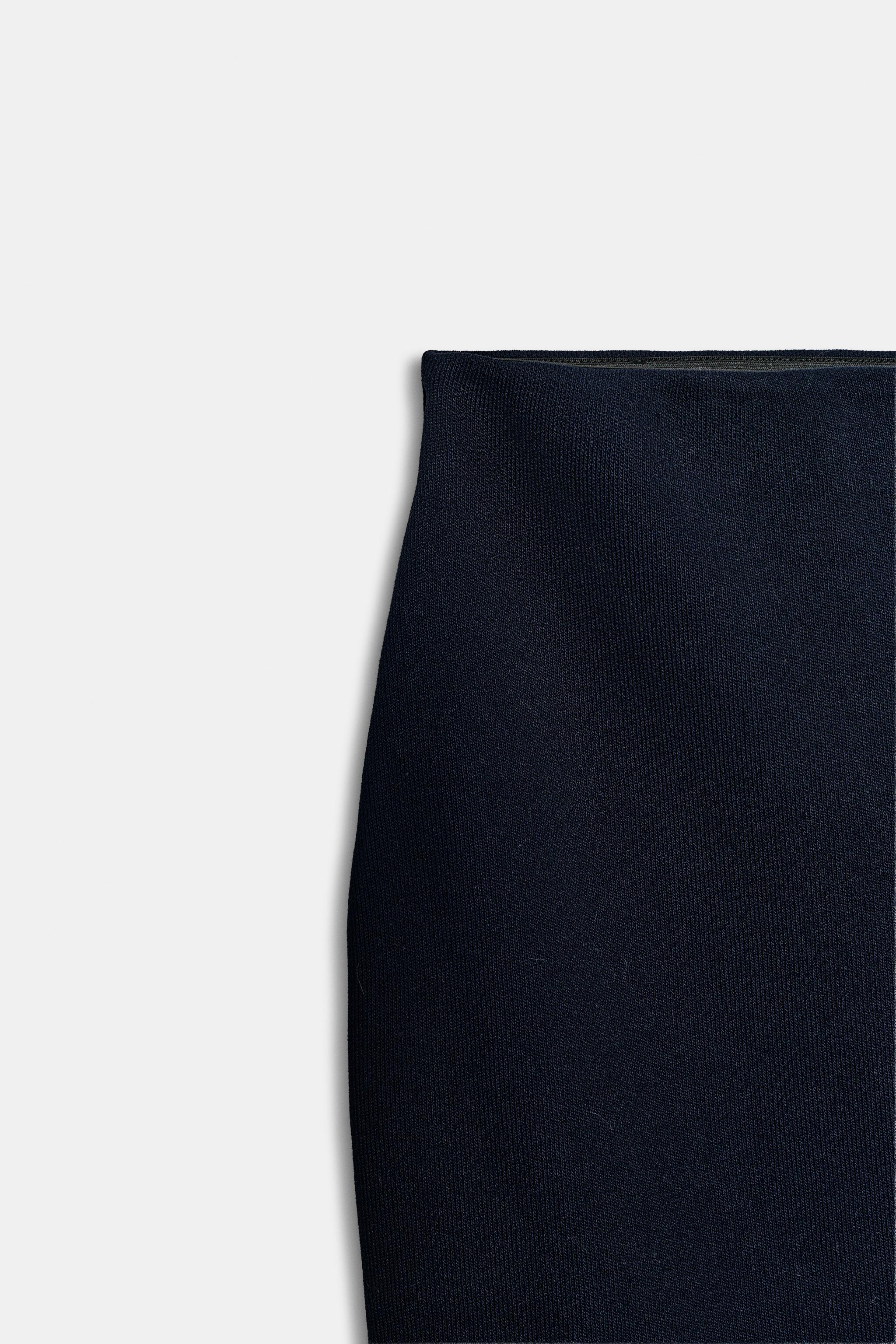 HIGH-WAIST MIDI KNIT SKIRT