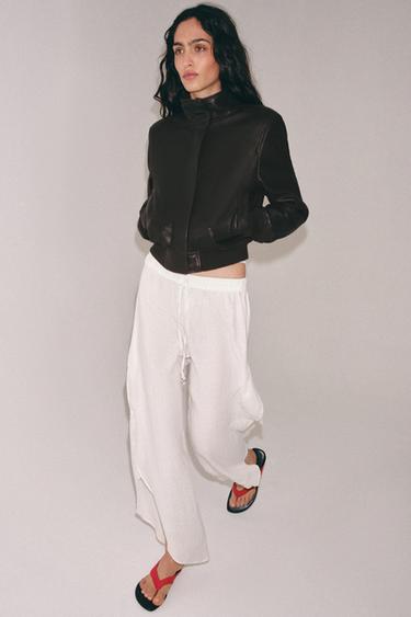 BLOUSON BOMBER EN CUIR AVEC ÉPAULETTES ZW COLLECTION LIMITED EDITION - Marron foncé de Zara