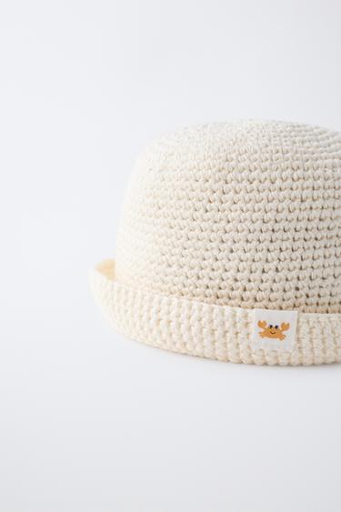 BONNET EN CROCHET AVEC ÉTIQUETTE - Écru de Zara - Image 2