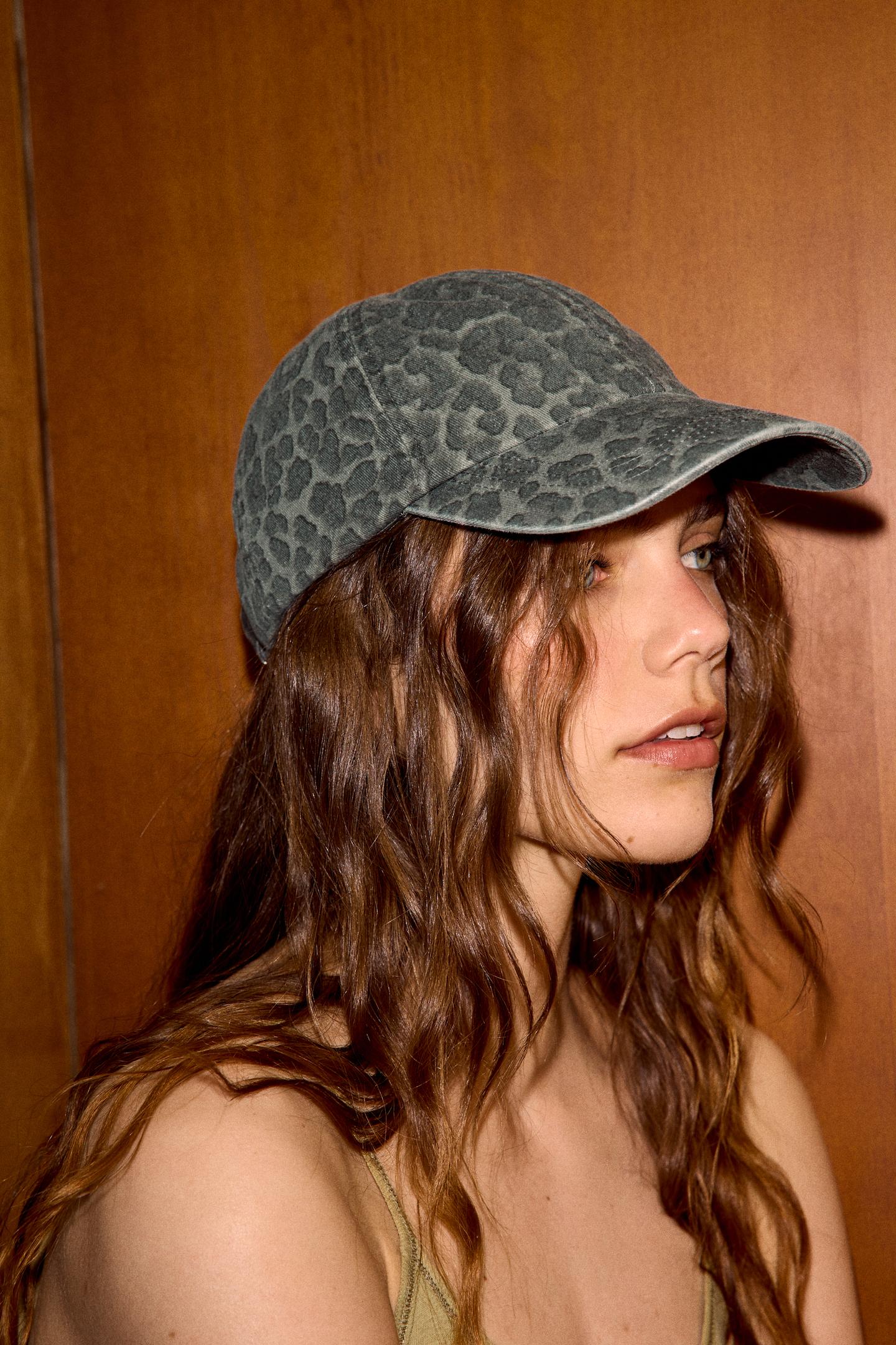 Женская кепка Zara Animal Print Twill, цвет: Светлый серый — фото 2