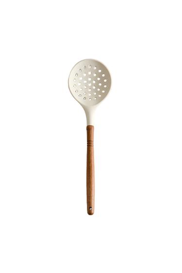 SILICONE AND WOOD SLOTTED SPOON - Cream by Zara