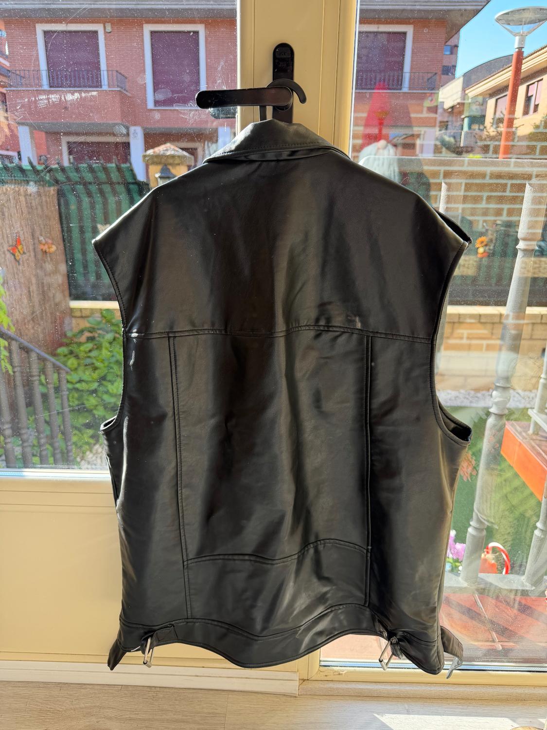 FAUX LEATHER BIKER WAISTCOAT - Image 2