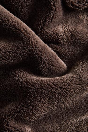FLEECE BLANKET - Dark brown by Zara