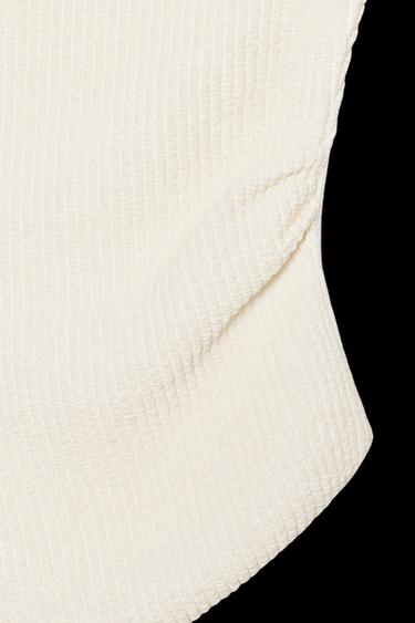 TOP TEXTURA DRAPEADO - Crudo de Zara