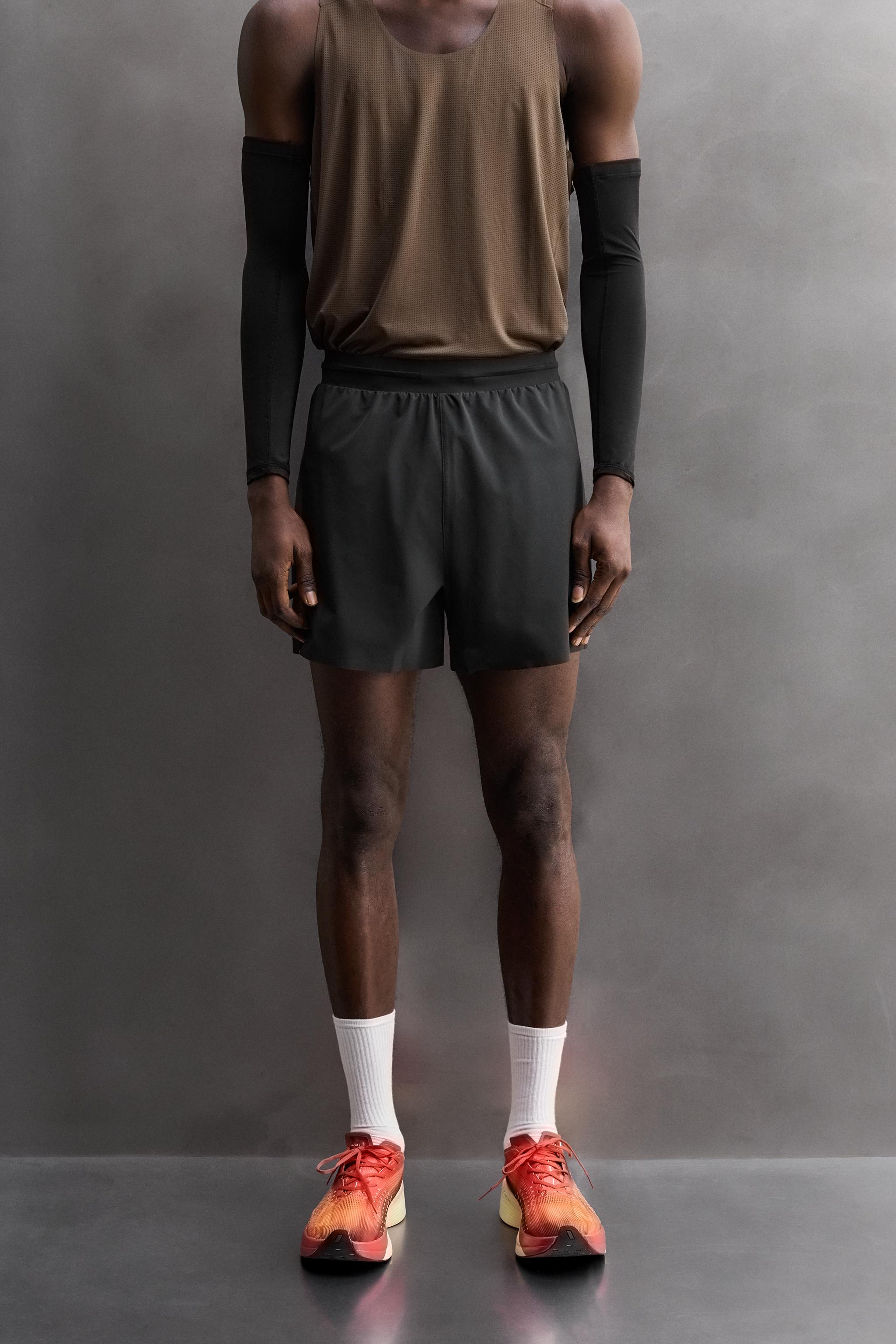 カラーブロック ショートパンツ カラーブロック ランニングショートパンツ - ブラック | ZARA Japan / 日本