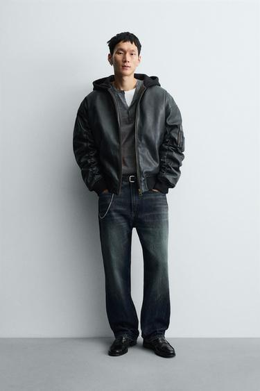 BLOUSON EN MATIÈRE SYNTHÉTIQUE À CAPUCHE BIMATIÈRE - Noir de Zara