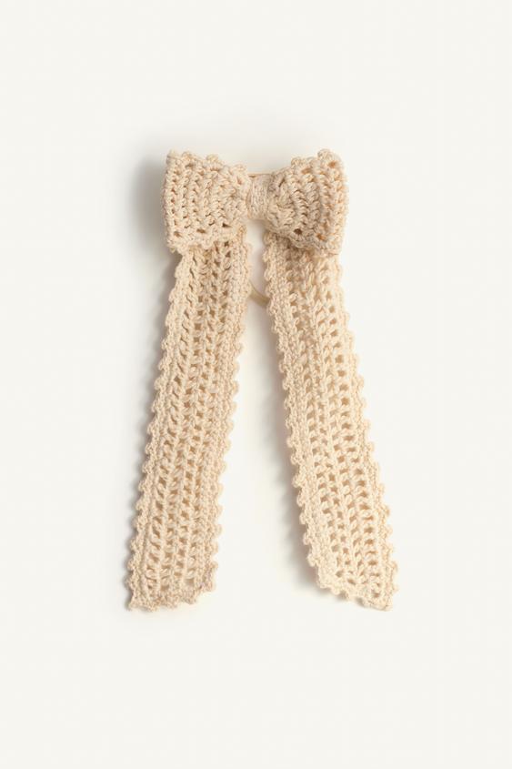 LIMITED EDITION CROCHET BOW HAIR SCRUNCHIE WITH CLIP - Ecru by Zara - Image 0