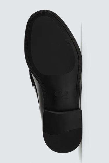 MOCASIN PIEL ANTIFAZ - Negro de Zara