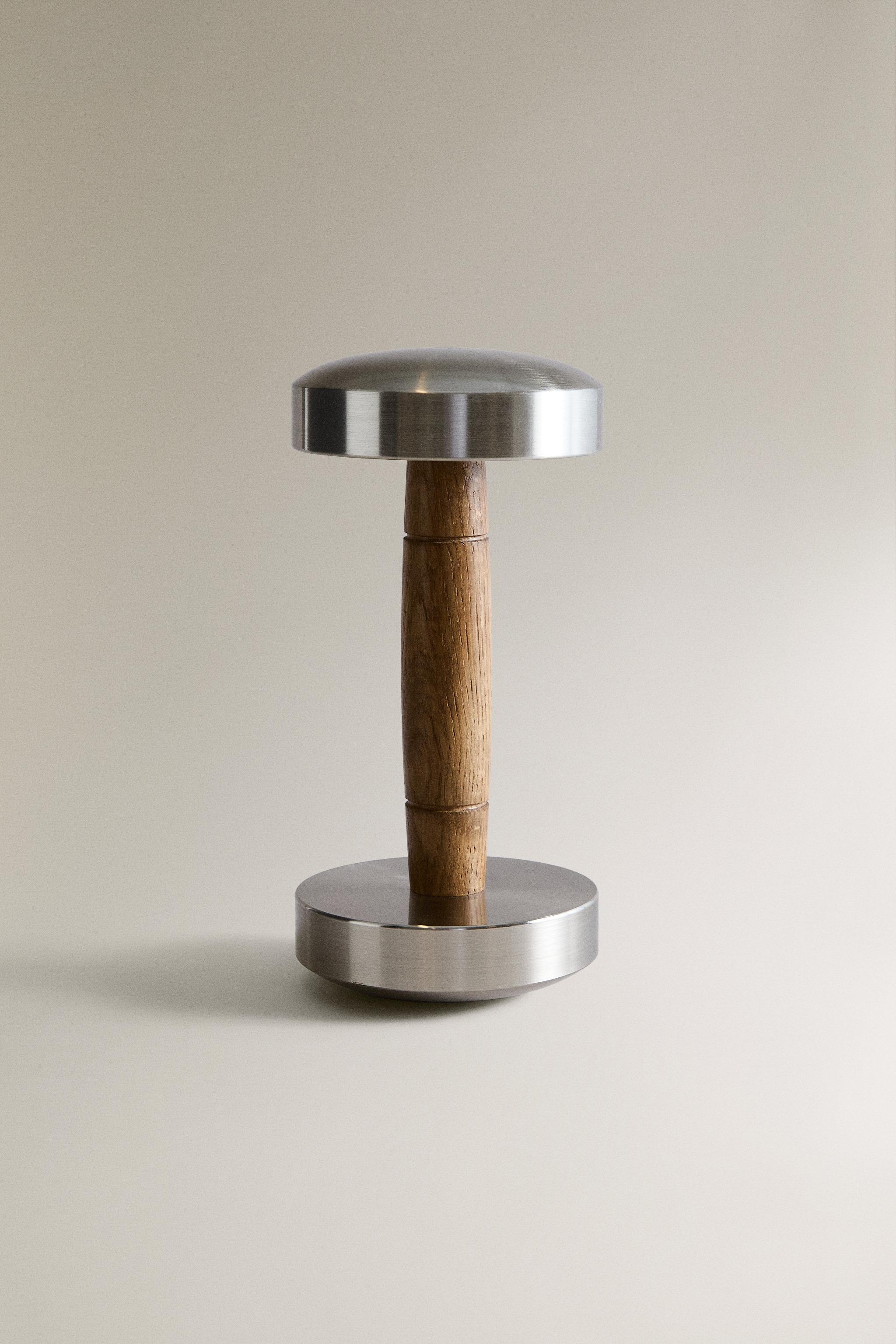 OAK WOOD AND STEEL DUMBBELL — P