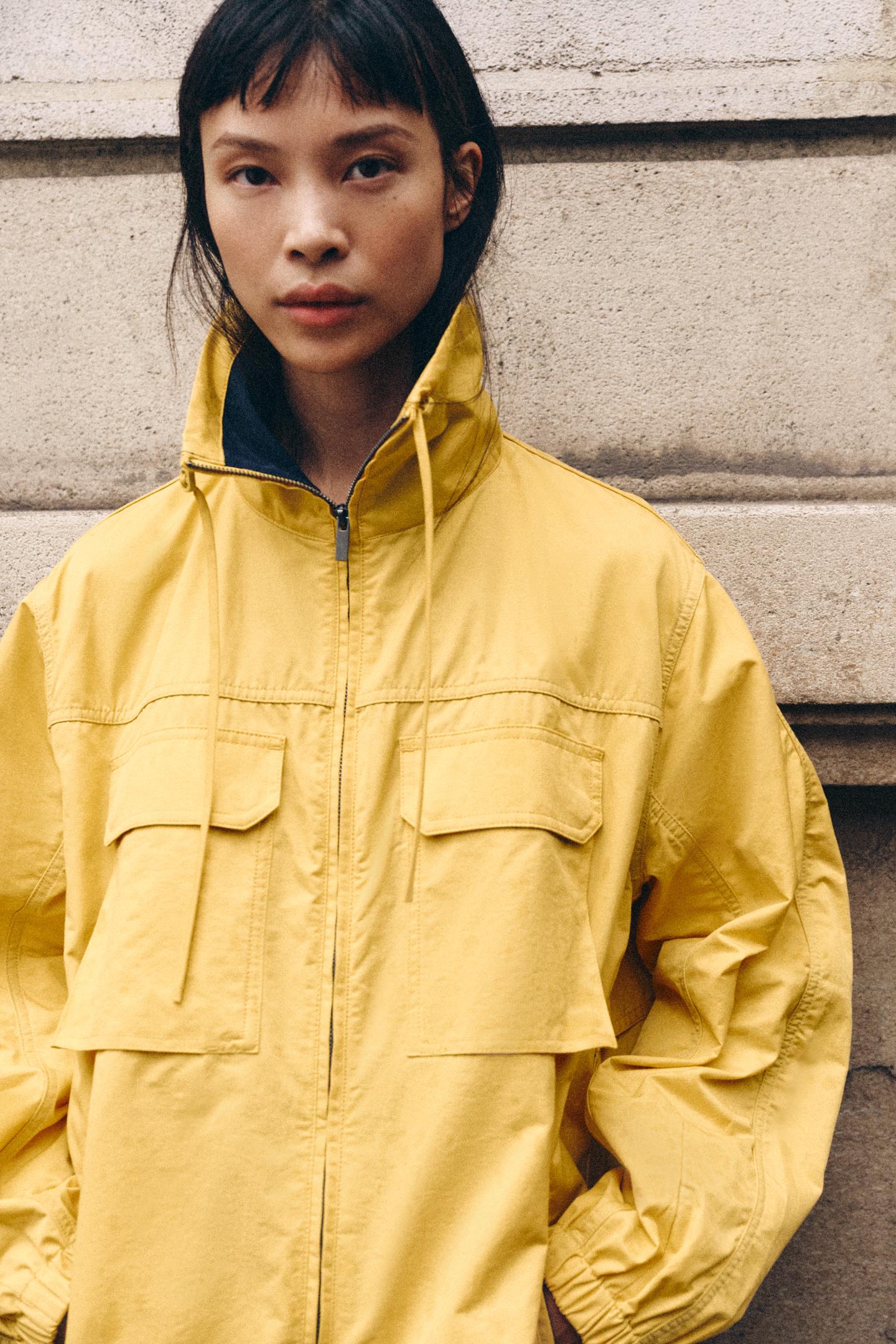 Женская куртка Zara Technical Pocket Jacket ZW Collection, цвет: Жёлтый — фото 2