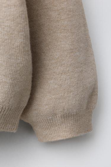 PULL EN MAILLE À COL CLAUDINE ET RAYURES - Beige de Zara - Image 2