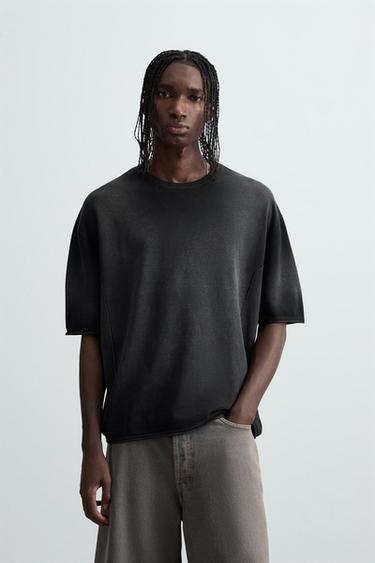 T-SHIRT EN MAILLE À IMPRIMÉ SPRAY - Noir de Zara - Image 1