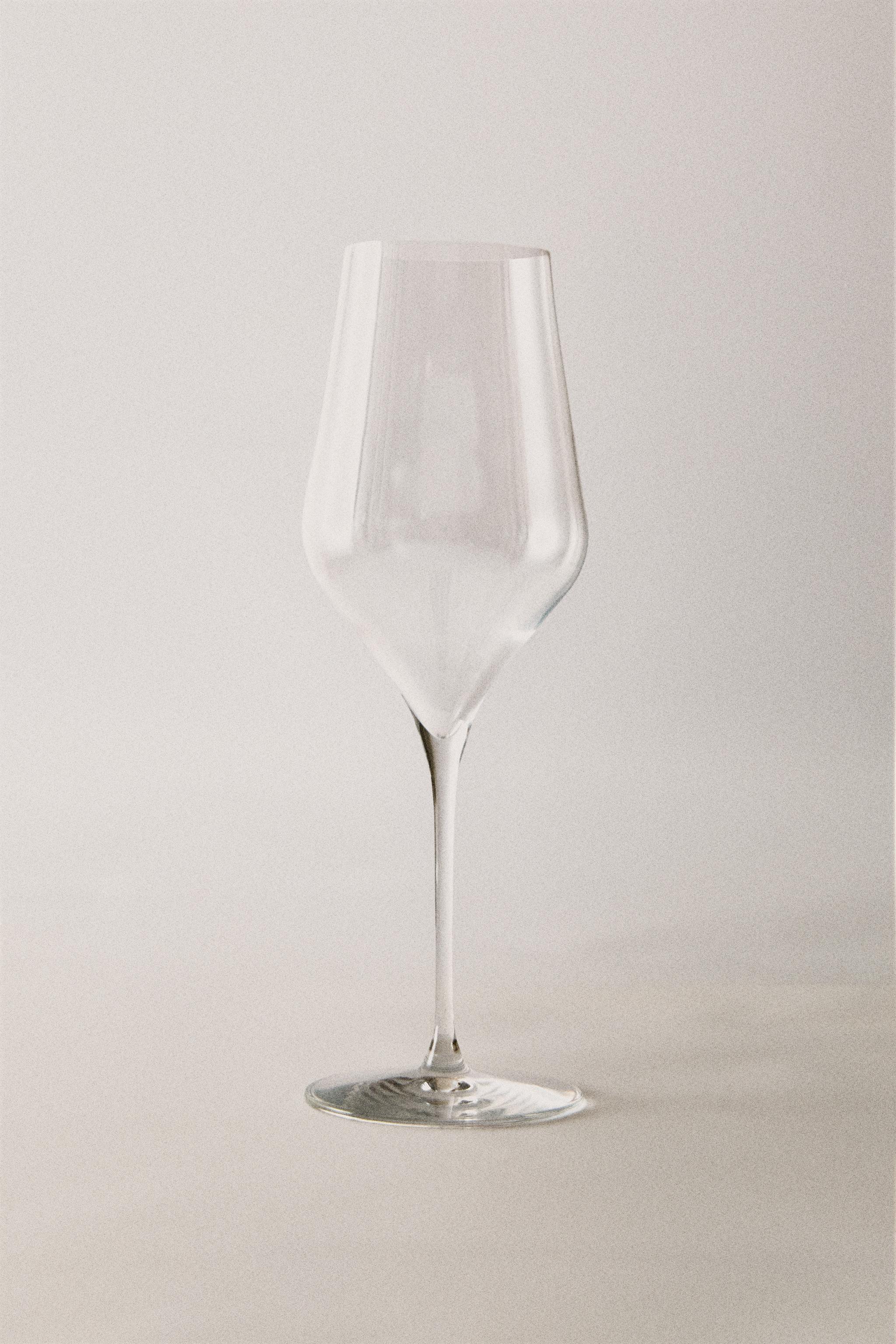 PLAIN CRYSTALLINE WINE GLASS — Transparent