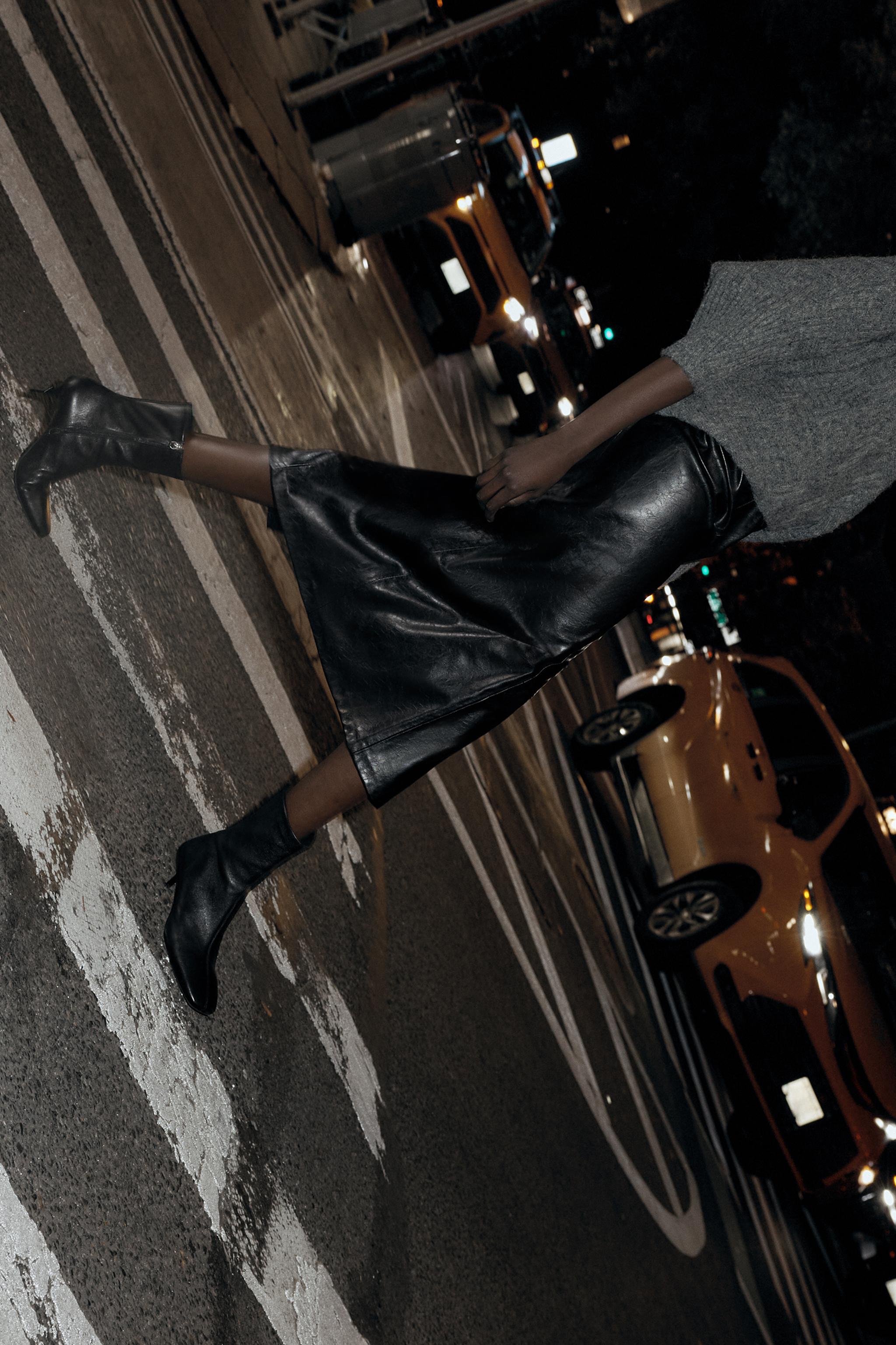 SOFT LEATHER STILETTO ANKLE BOOTS