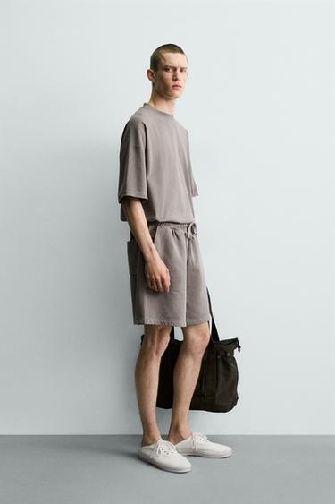 BERMUDA JOGGER BÁSICA LAVADA - Gris de Zara