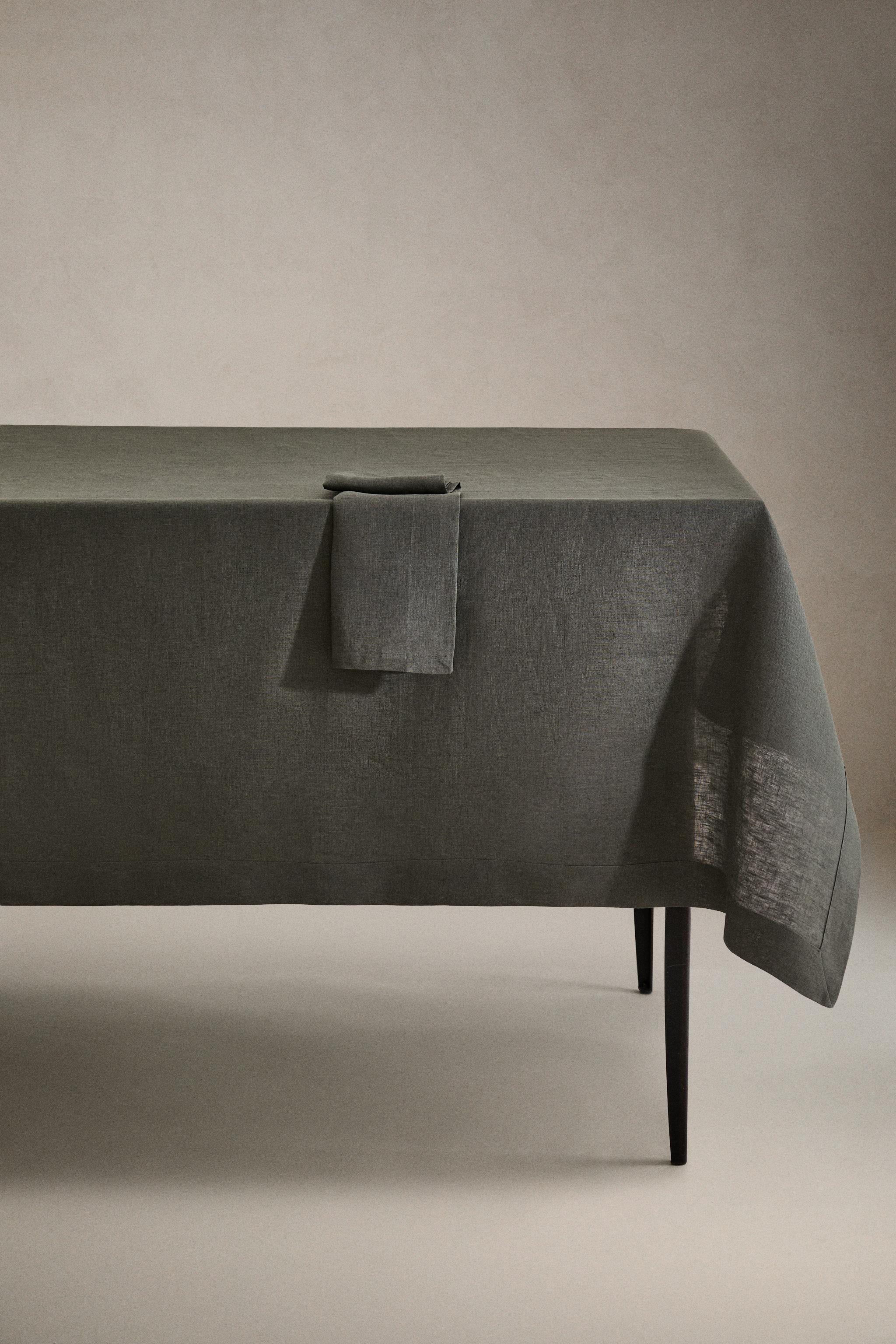 PLAIN COLORED LINEN TABLECLOTH