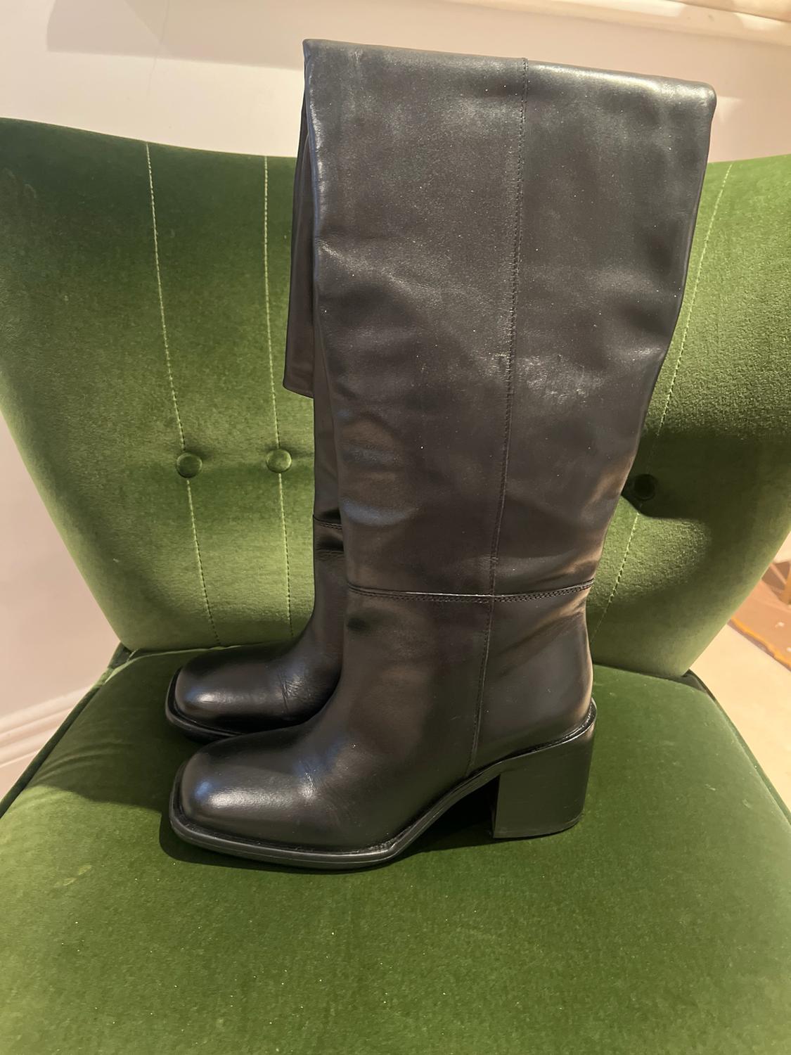 TALL LEATHER BOOTS - Image 6