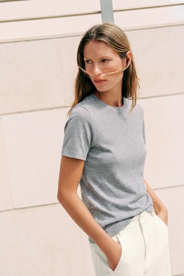 TOP EN MAILLE TOUCHER DOUX - Gris de Zara