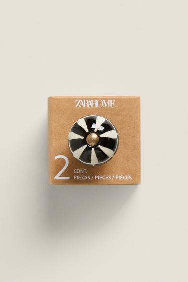 PACK OF STRIPED CERAMIC DOOR KNOBS (PACK OF 2) - Black by Zara - Image 3