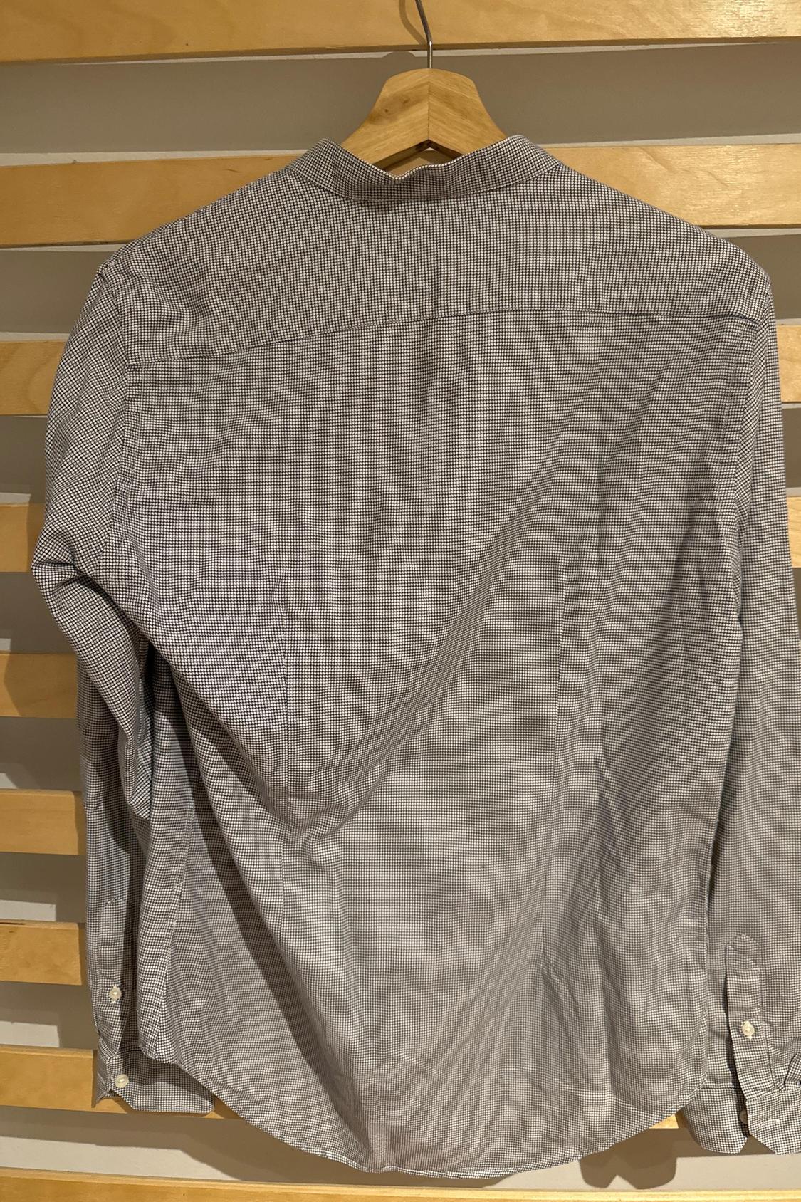MUY BUEN CAMISA USADO PERO EN BUEN ESTADO - Image 4