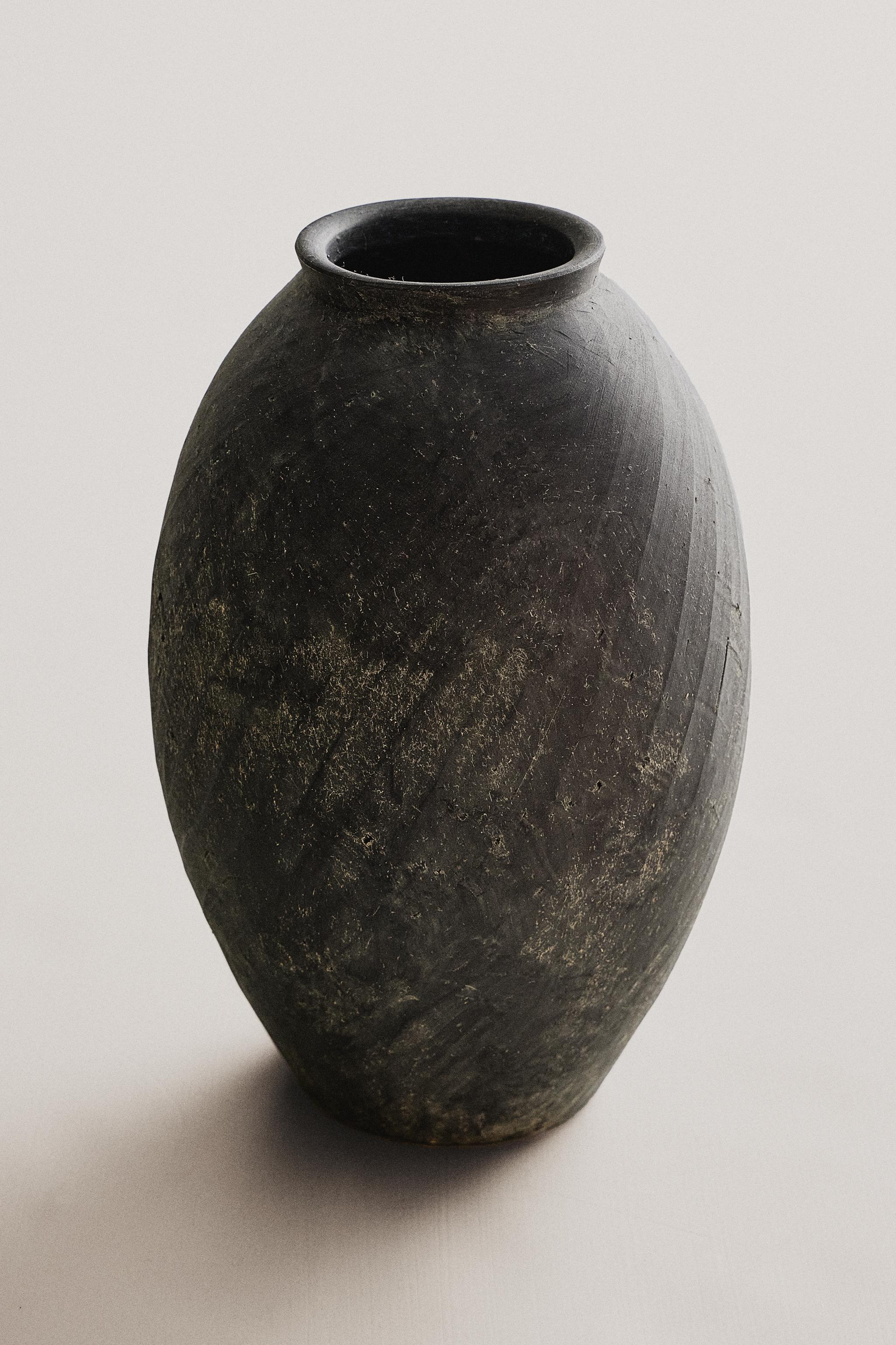 TEXTURED CERAMIC VASE