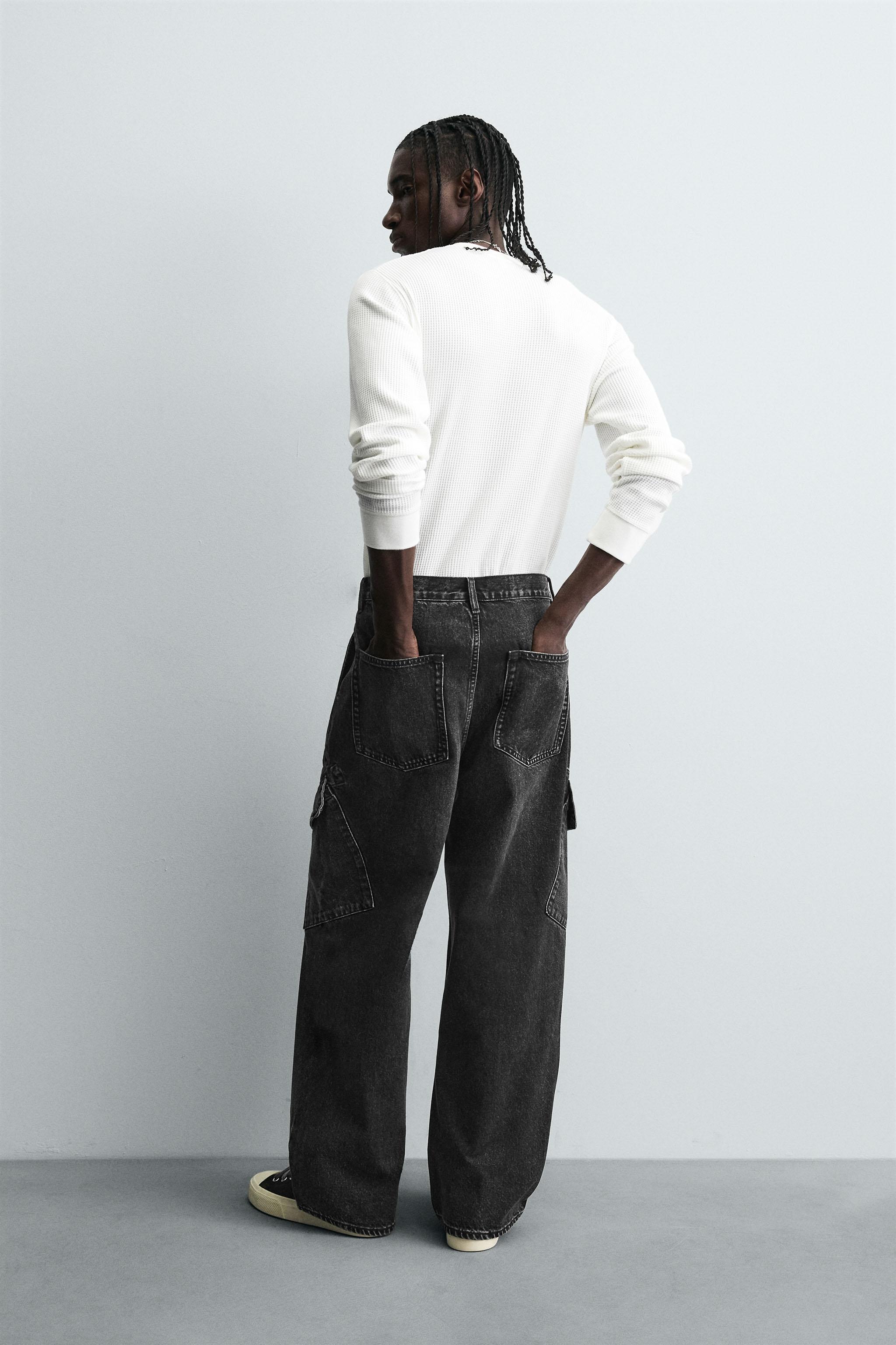 BAGGY FIT CARGO JEANS