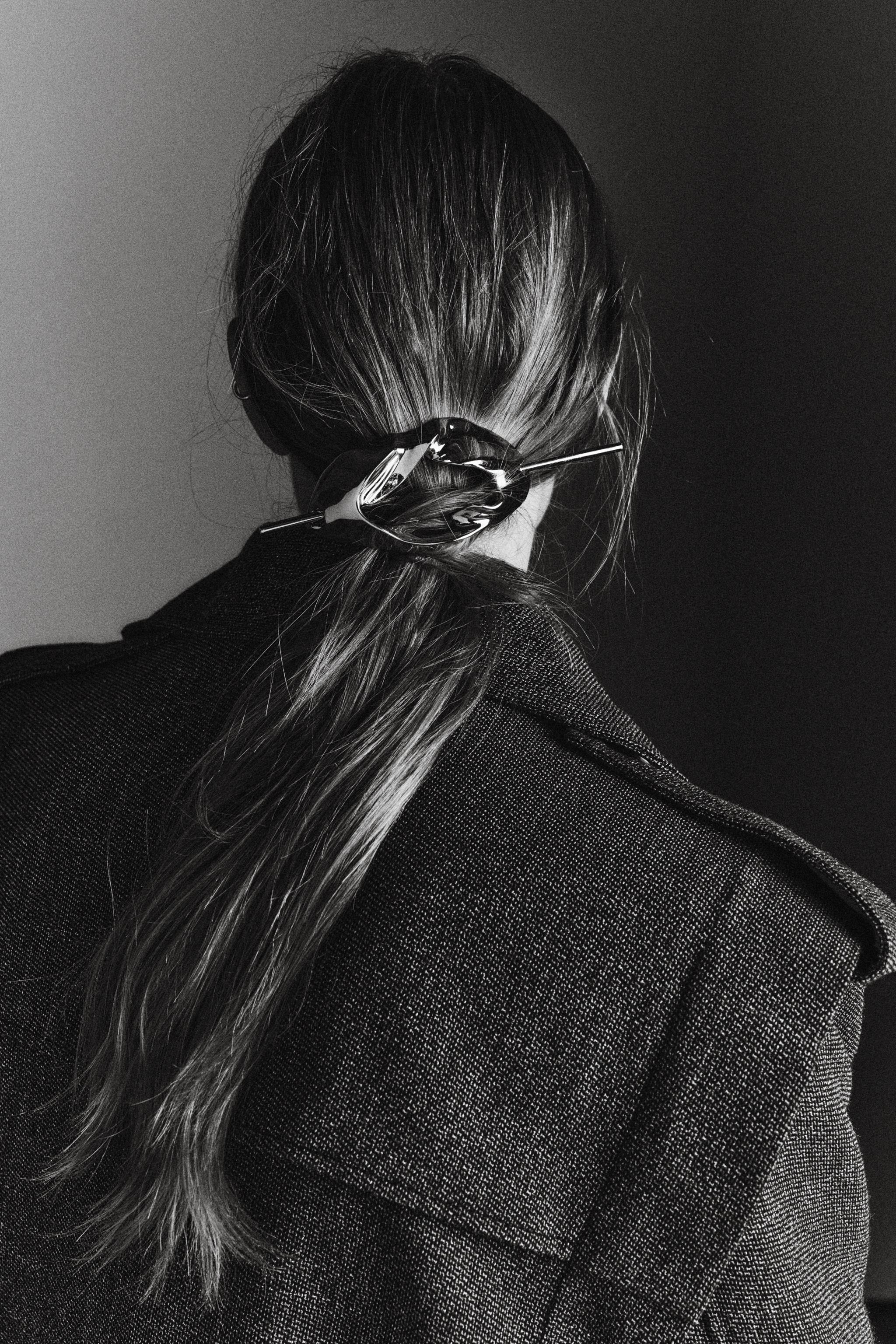 METAL HAIR CLIP — Golden