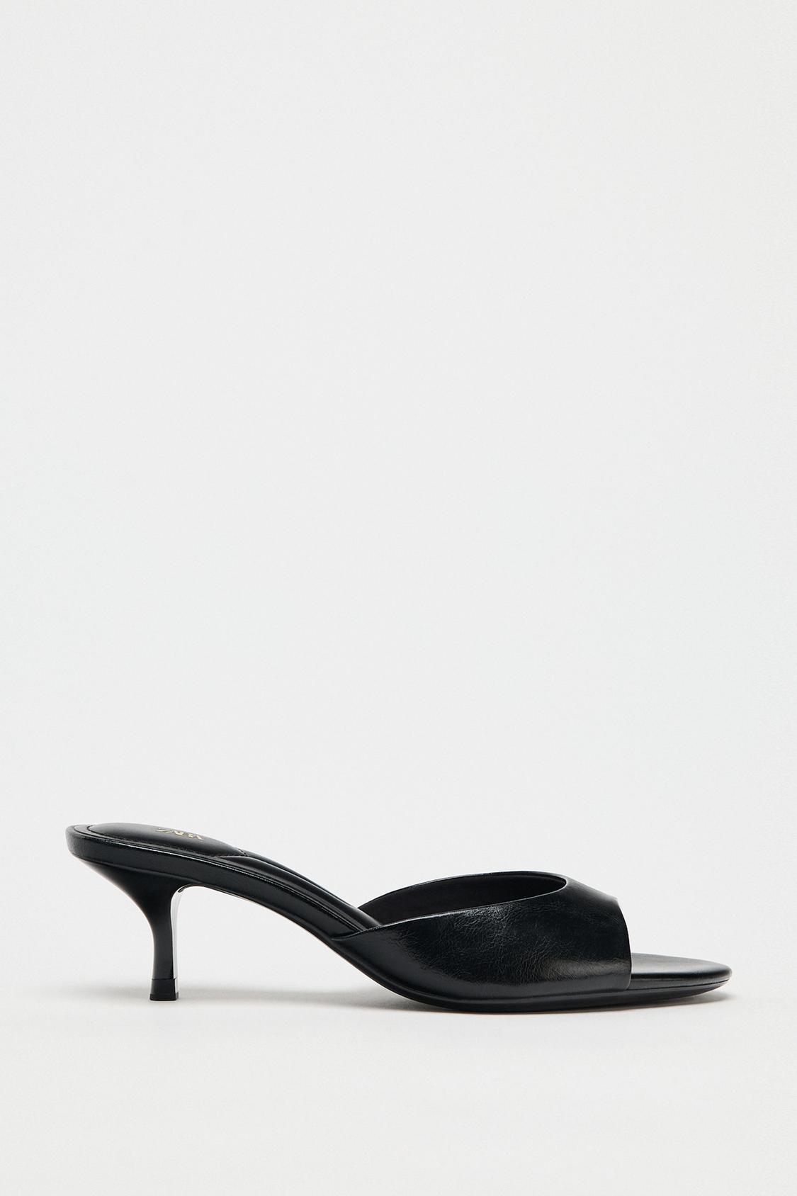PATENT LEATHER SANDALS