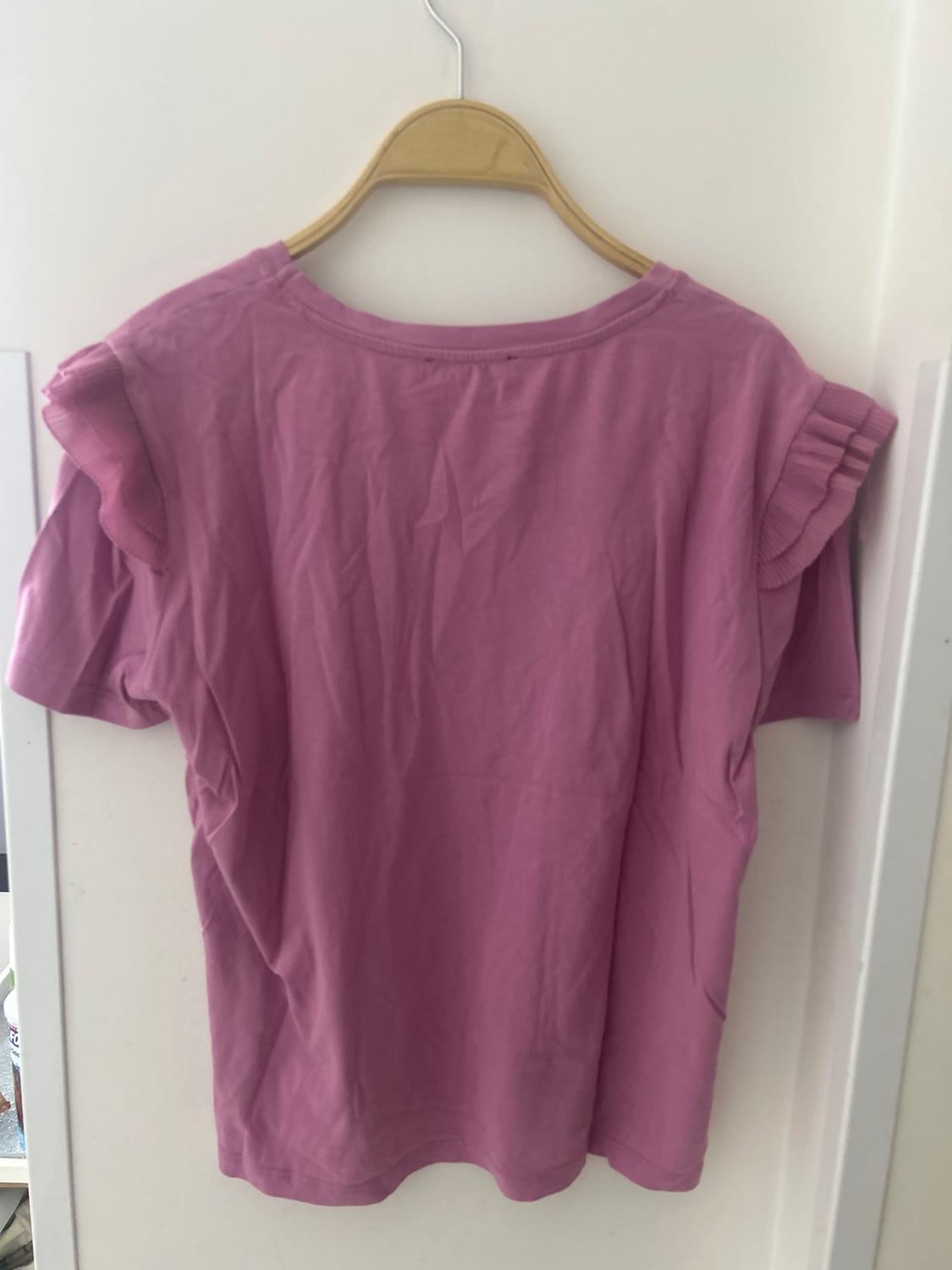 T-SHIRT WITH PLEATED RUFFLE TRIMS - Image 4
