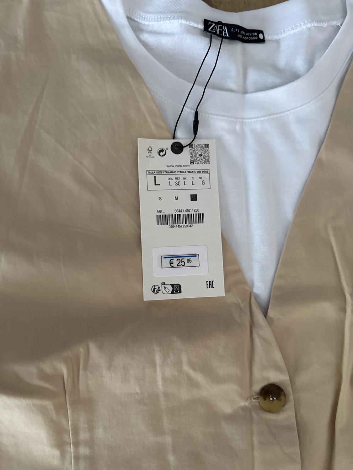 T-SHIRT WITH CONTRAST WAISTCOAT - Image 3
