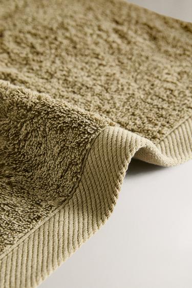 (500 GXM²) PLAIN COTTON TERRY BATH TOWEL - Light khaki by Zara