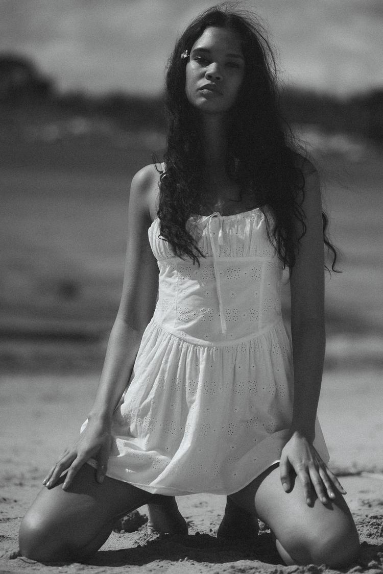 Mayami Spice porno Harbiy kiyimdagi ayollar rus porno