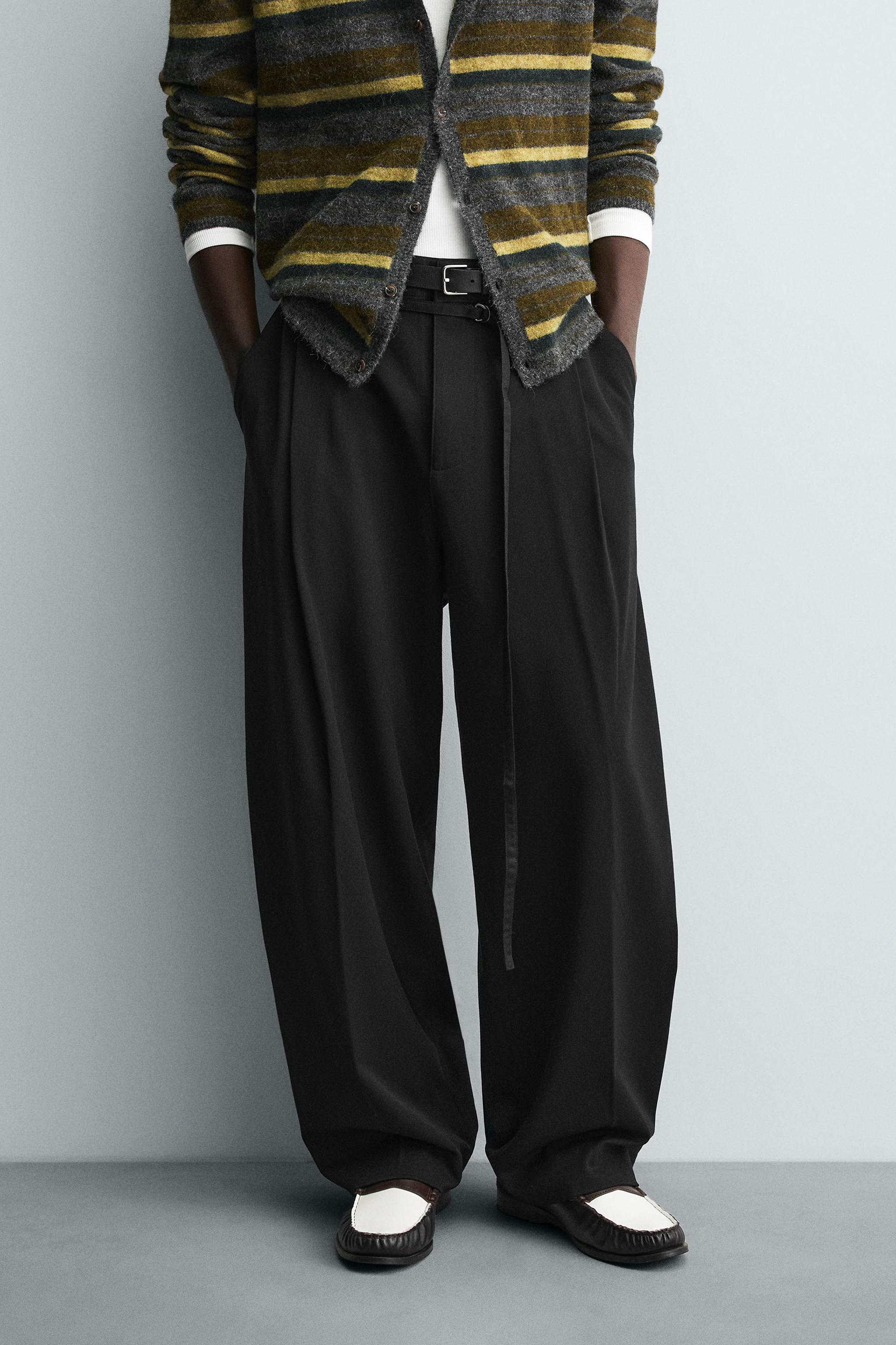 BALLOON FIT PLEATED BELTED PANTS