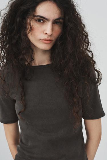 T-SHIRT EFFET DÉLAVÉ - Charbon de Zara - Image 1