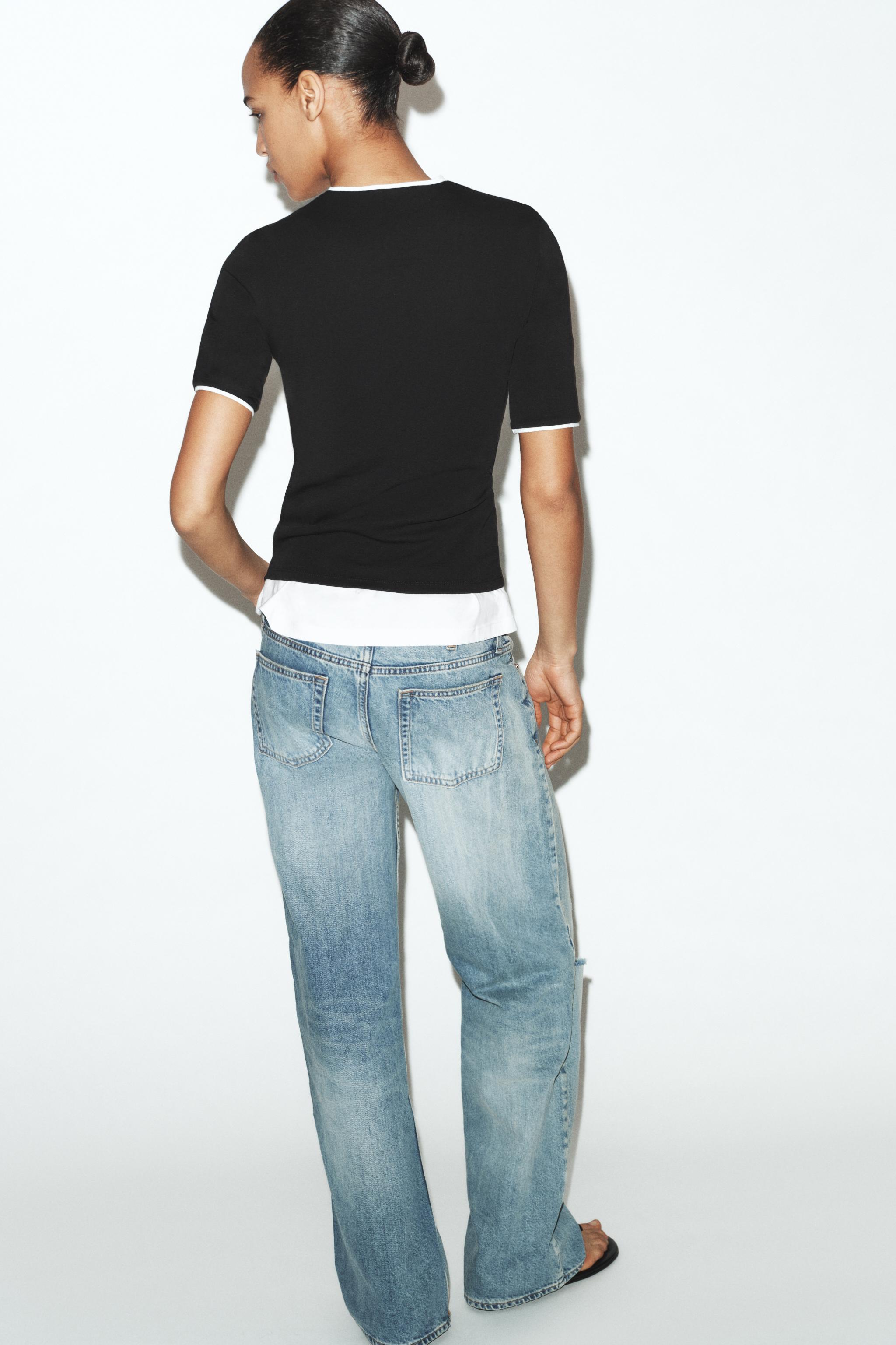 CONTRASTING TRIM TEXT T-SHIRT