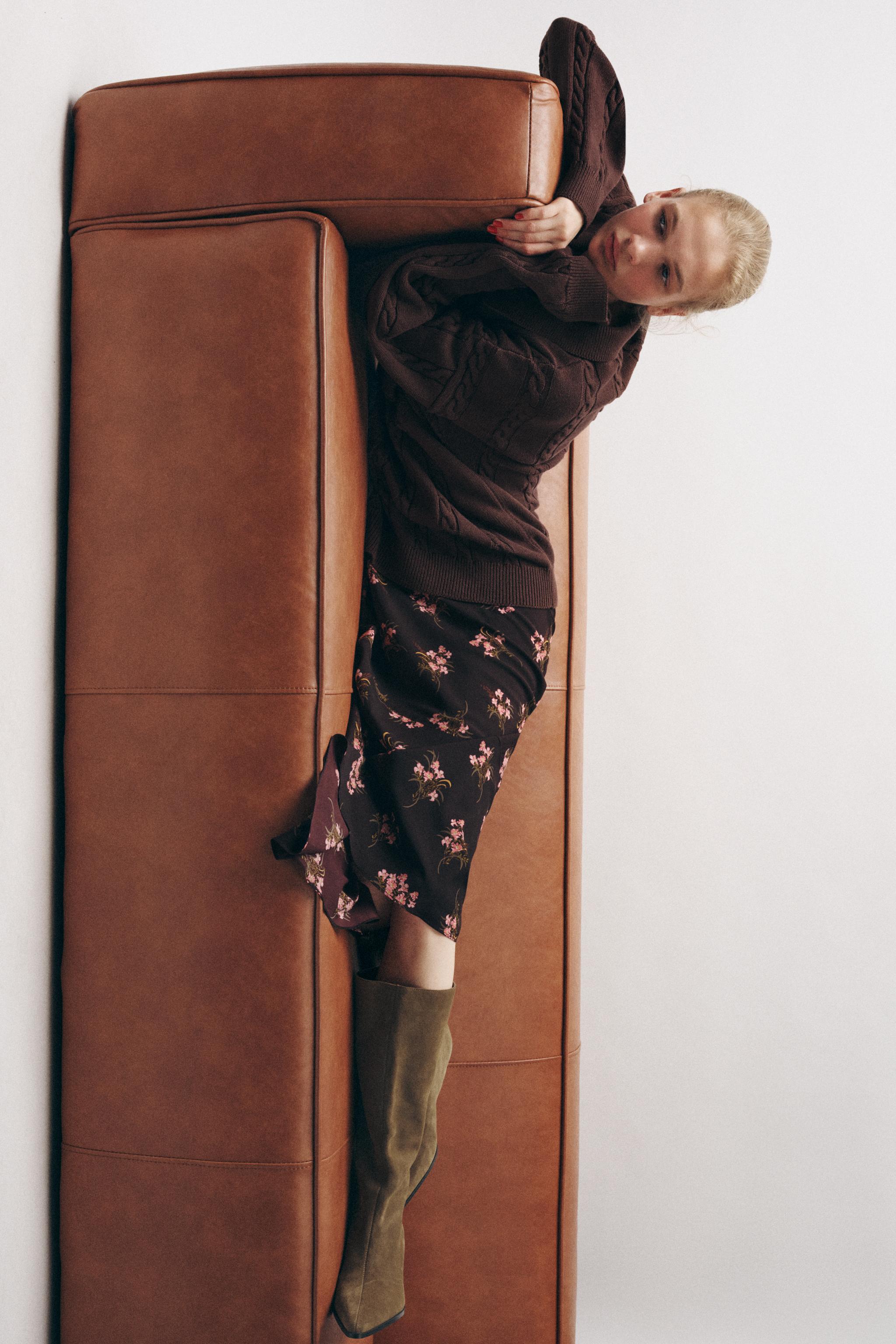 ZARA ヒールショートブーツ　新品未使用 ZARAでちょっぴり変わったヒールブーツを買いました | LEE
