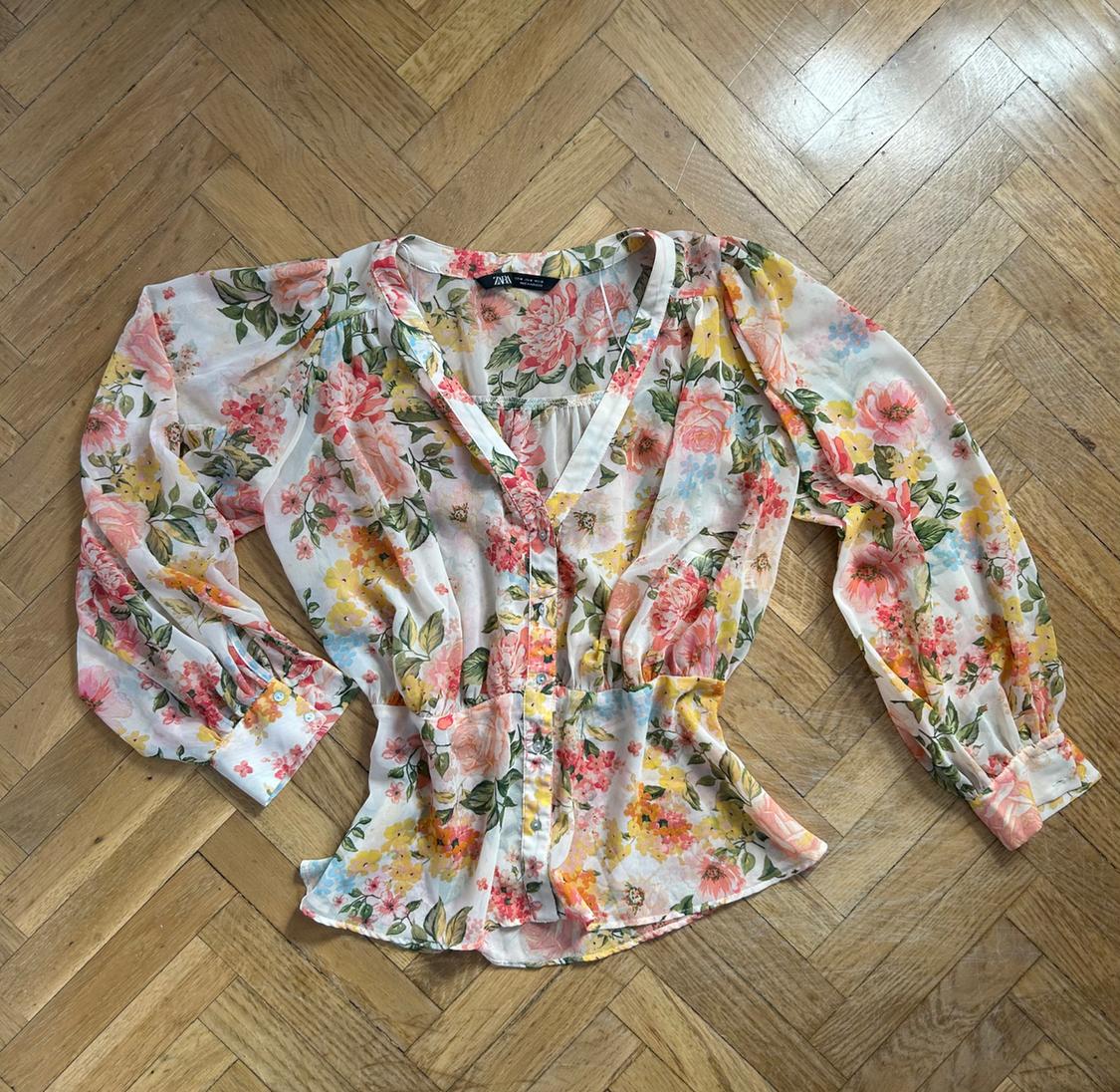 FLORAL PRINT BLOUSE