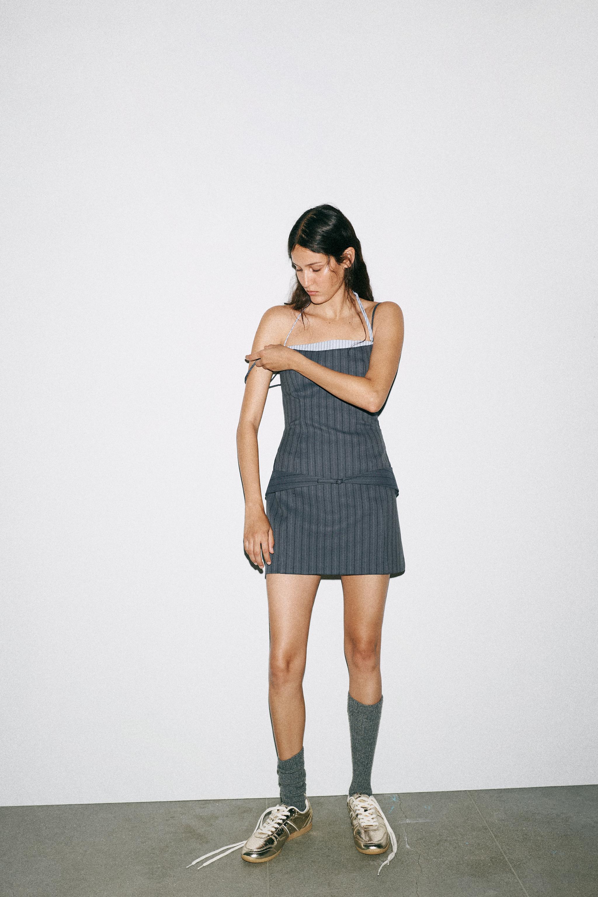 ZARA メタリックエフェクトスニーカー　ゴールド　38 24.5 スニーカー ZARA メタリックエフェクトスニーカー ゴールド 38 24.5