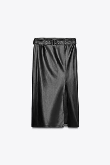FALDA MIDI EFECTO PIEL - Negro de Zara