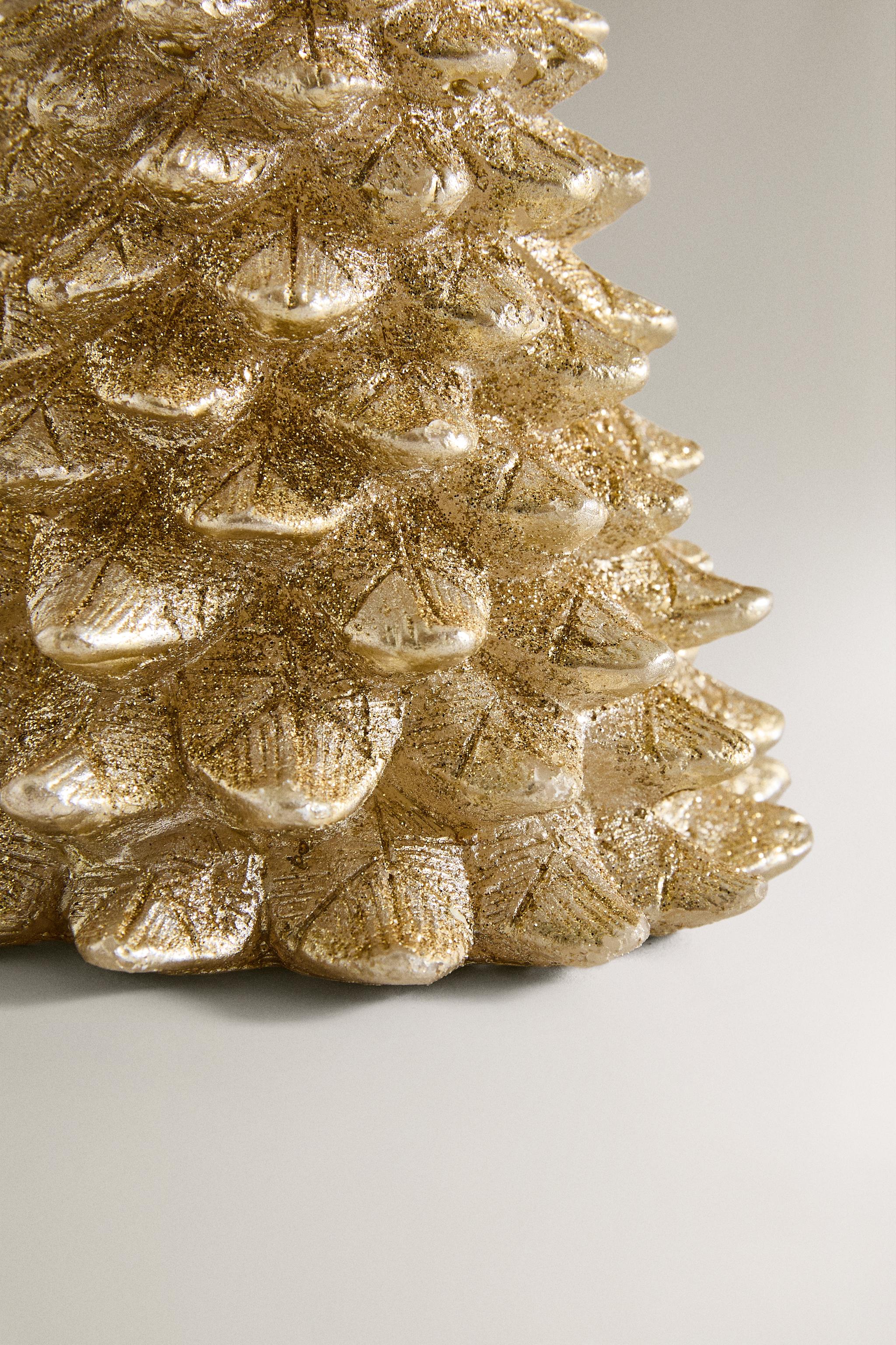 GLITTERY GOLD CHRISTMAS FIR TREE CANDLE