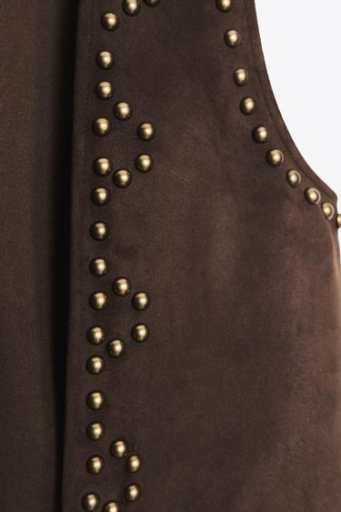 GILET EFFET DAIM À CLOUS - Chocolat de Zara - Image 8