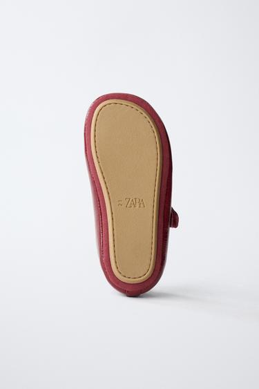 BALLERINES EN T VERNIES - Bordeaux de Zara - Image 5
